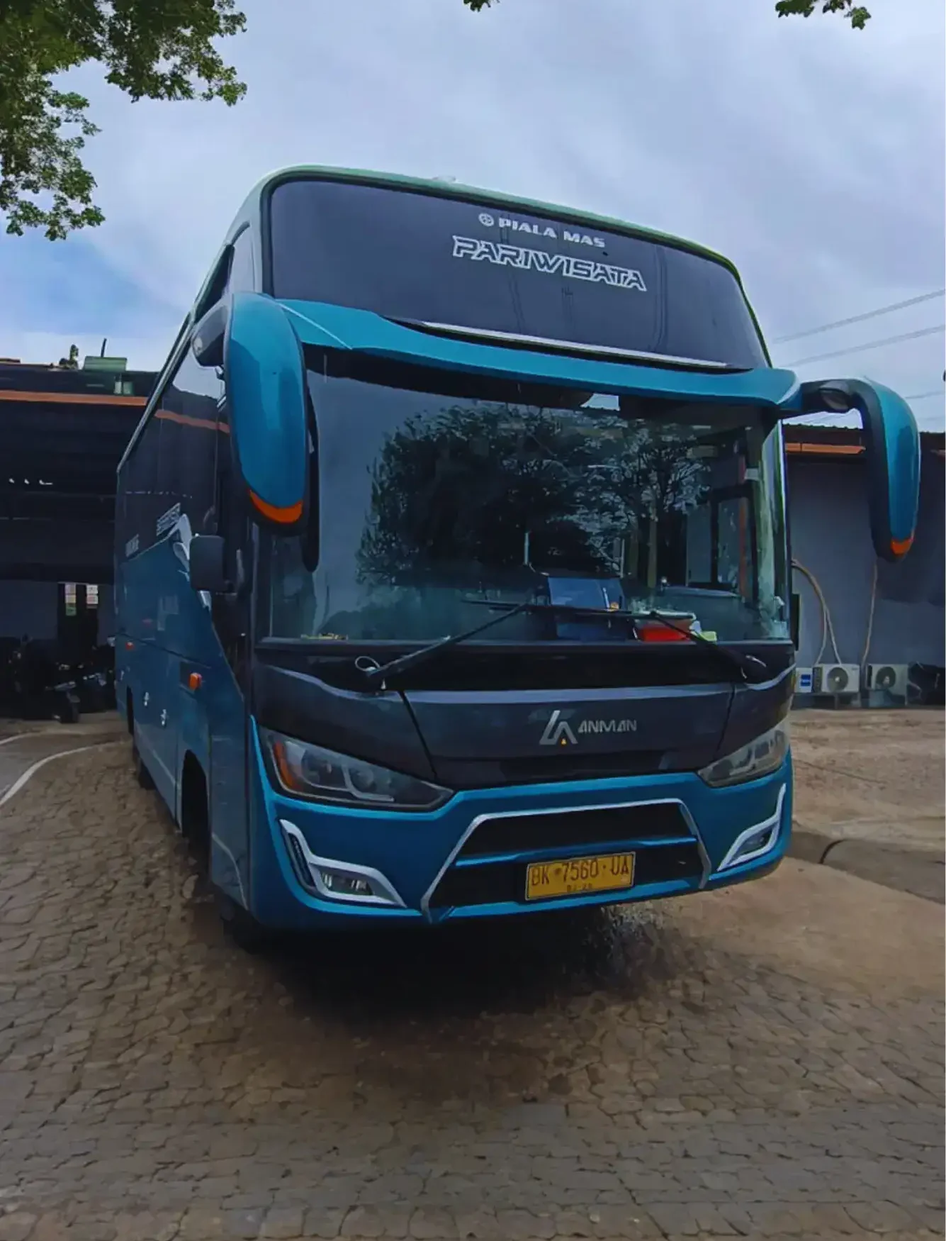 sewa bus pariwisata murah anman